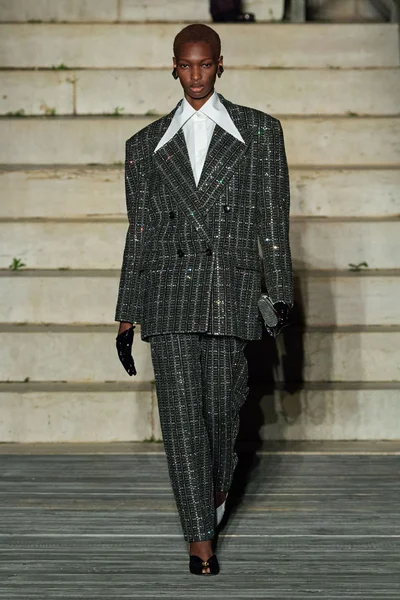 Look 84
